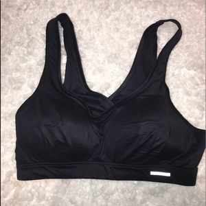 Black sports bra